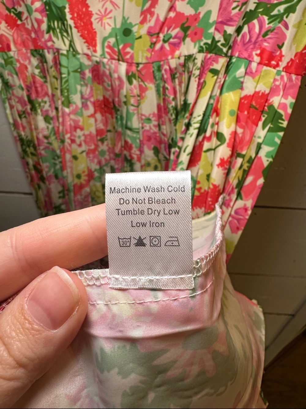 Tuckernuck Fiora Floral Pleat Dress - Picture 11 of 12